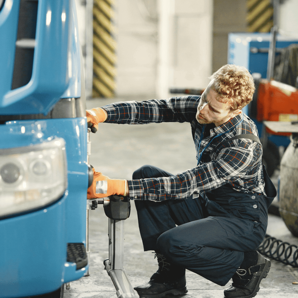 Emergency Tire Repair for Truck  Trailer on Highway 401 |  Mobile Truck Trailer Tire Repair | 247 Roadside Assistance